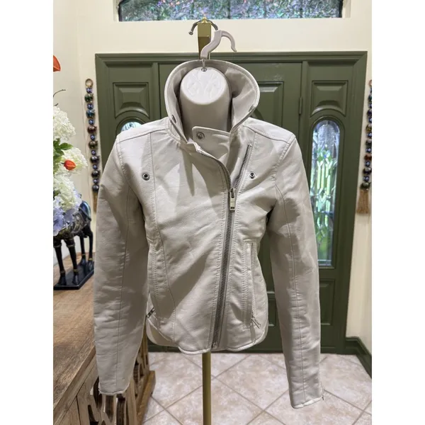 Abercrombie & Fitch Women's Vegan Leather Moto Jacket - XS Cream - Image 4