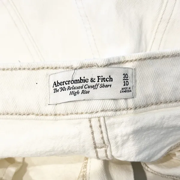 Abercrombie & Fitch The '90s Relaxed High Rise Cutoff Short Cream 30 / 10 - Image 2