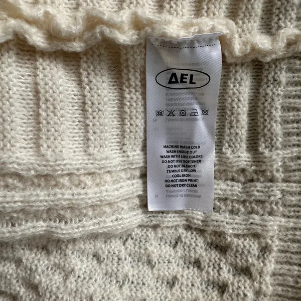 Aelfric Eden Ivory Cable Knit Sweater Large - Image 8