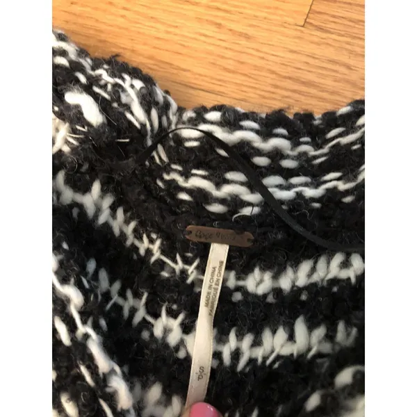 Free People Women Chunky Knit Sweater‎ Off the Shoulders Striped Black White S - Image 6