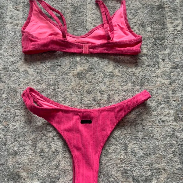 Triangl Bikini Set - Image 2