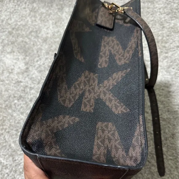 Michael Michael Kors Black and Brown MK Logo Tote with Shoulder Strap - Image 10
