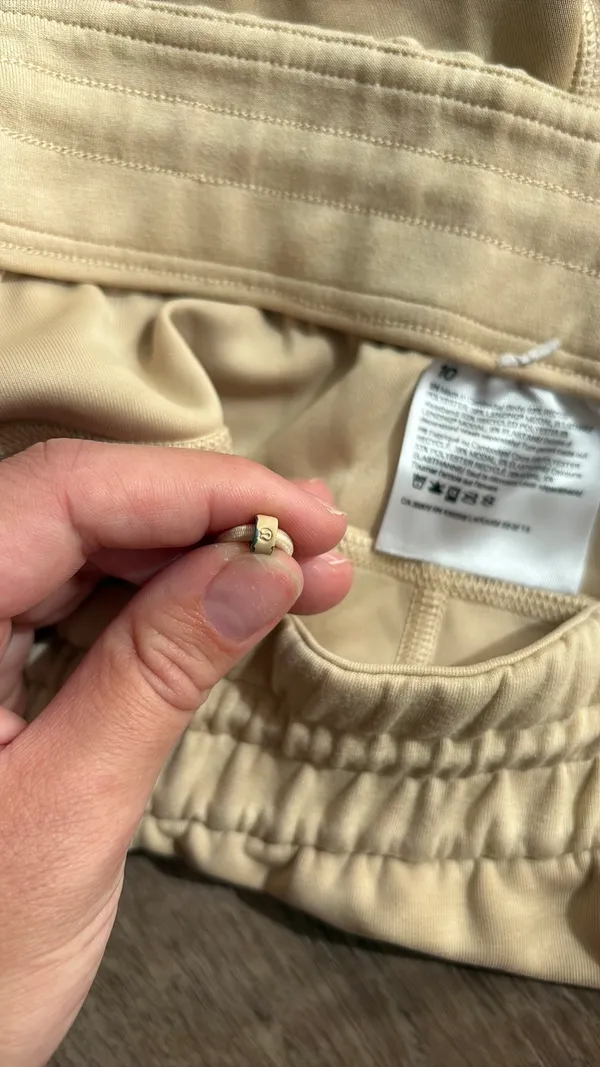 Lululemon Soft Stream Shorts 4" - Image 3