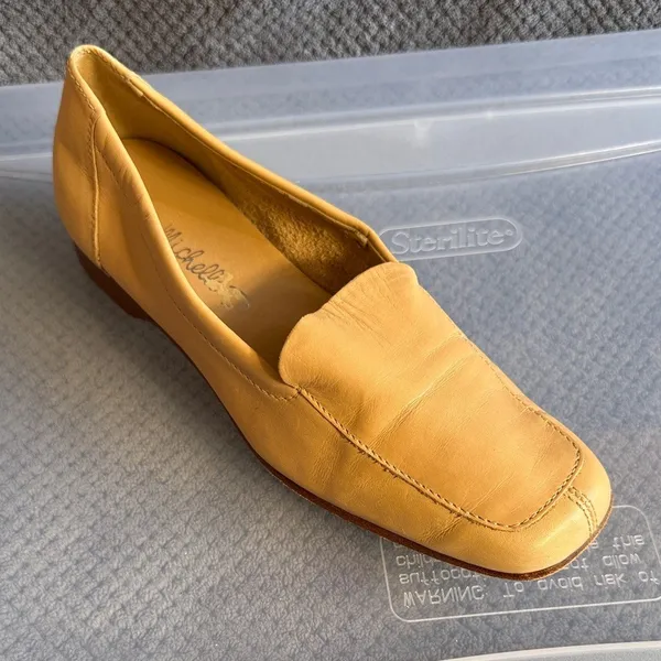 Michelle D‎ Womens Tan Beige Leather Square Toe Loafers Low Block Heel SZ 7 - Image 3