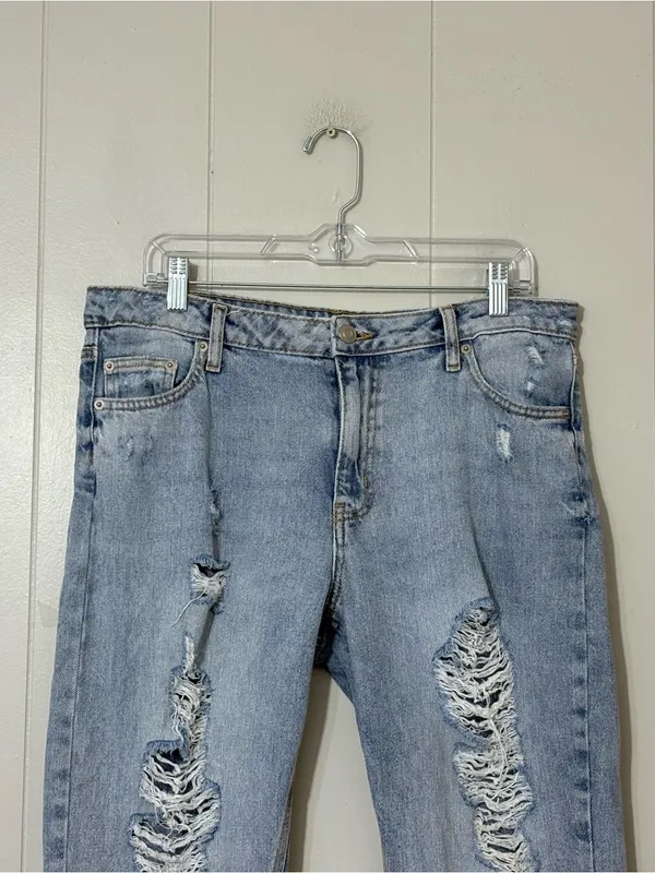 Avec Les Filles Distressed High Rise Jeans Light Wash Size 30 - Image 3