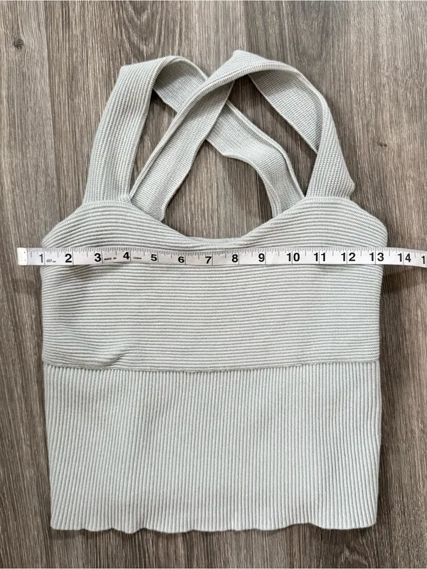 Abercrombie & Fitch Light Grey Ribbed Knit Cropped Tank Top Size Medium - Image 3