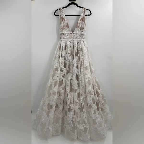 Bronx and Banco Lily Blanc Embroidered Gown US2/XS - Image 8