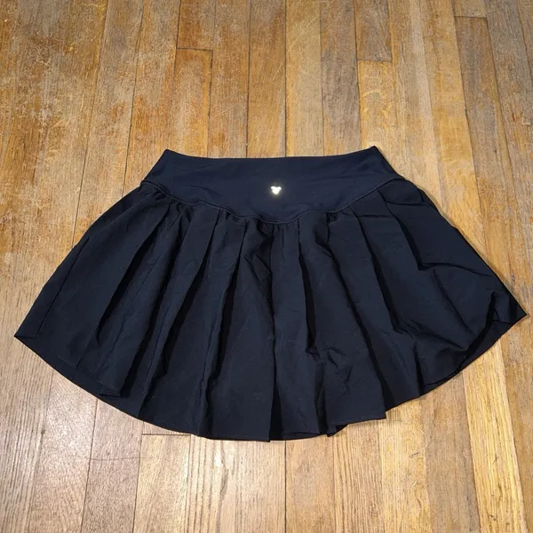 Old Navy PowerSoft Black Pleated Tennis Skort with Built-in‎ Shorts Women Size S - Image 2