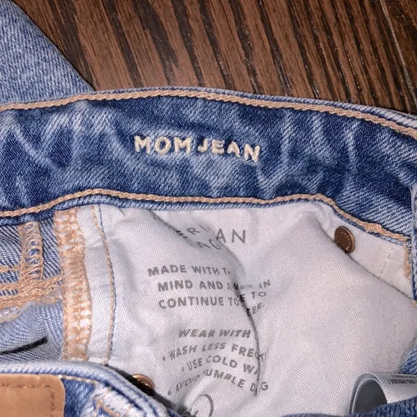 American eagle MOM jeans size 00 long distressed - Image 3