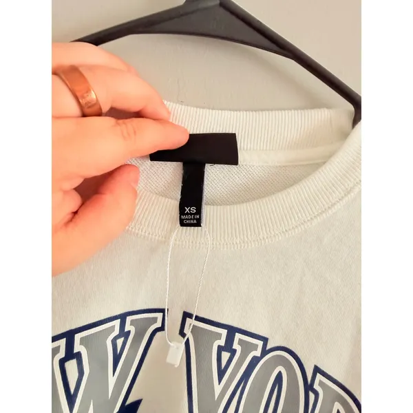 PacSun The Wild Collective New York Yankees Sweatshirt Women XS Cream MLB Crew - Image 4