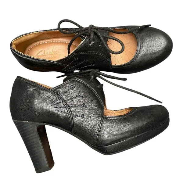Clarks Artisan Sz 5.5 Platform Pumps Black Leather Laces Academia Preppy Witchy - Image 2