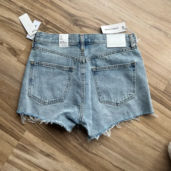 Aritzia Denim Forum Yoka Jean Shorts - Image 3