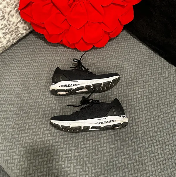 Under Armour black sneakers - Image 2