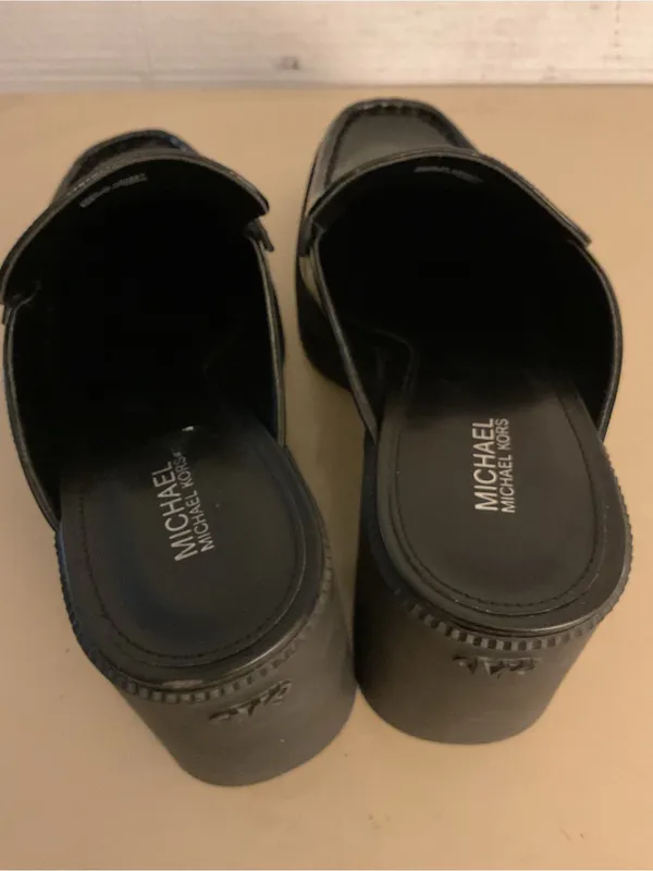 Michael Kors women black leather glossy platform mule heel shoes US 10 - Image 11
