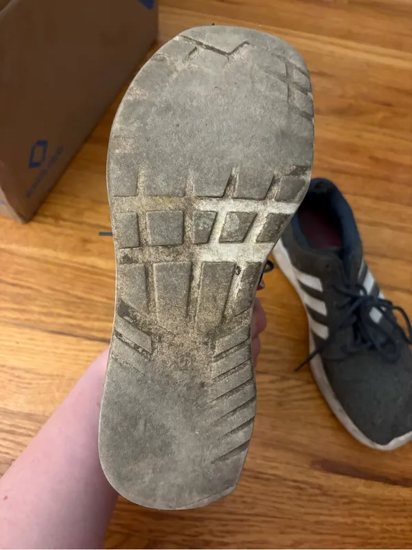 Women’s Adidas Sneakers Size 7.5 - Image 7