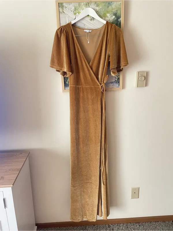 Baltic Born Meghan Velvet Wrap Maxi Dress in Golden Hour Size Large - Image 3