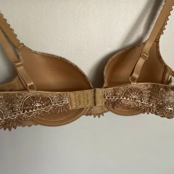 Women’s Padded Chantelle Bra - Image 9