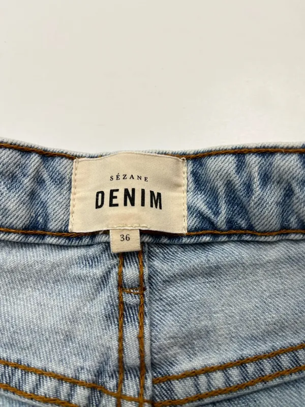 Sezane Denim Jean Womens‎ US 4 Mid-rise Tapered Straight Button Fly Bleach Blue - Image 2