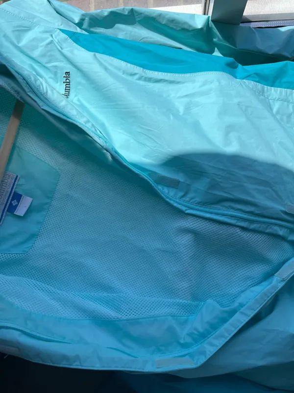 Columbia Rain Jacket Women’s - Image 3
