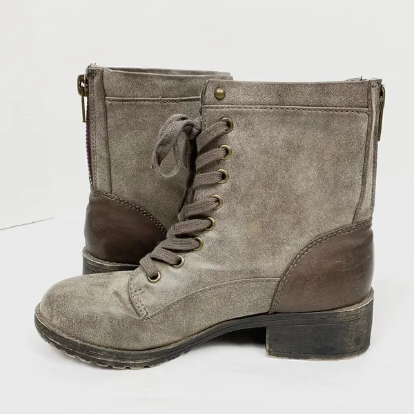 Madden Girl Mistley Grey Distressed Faux Leather Combat Ankle Boots - Image 4