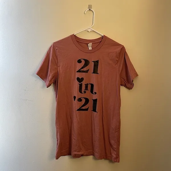 21 in 21 T-Shirt Women's Medium Peach Pink Top Graphic Tee Birthday‎ Celebrate - Image 2