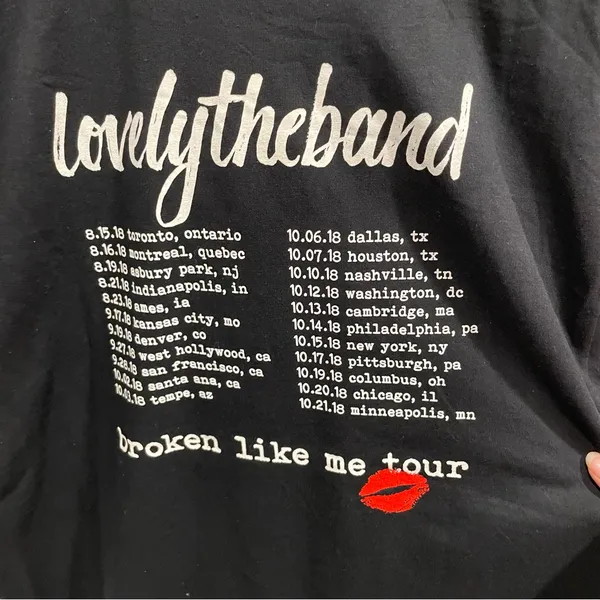 Lovely the band tour t-shirt 2018 rock pop emo concert music tee XL - Image 4