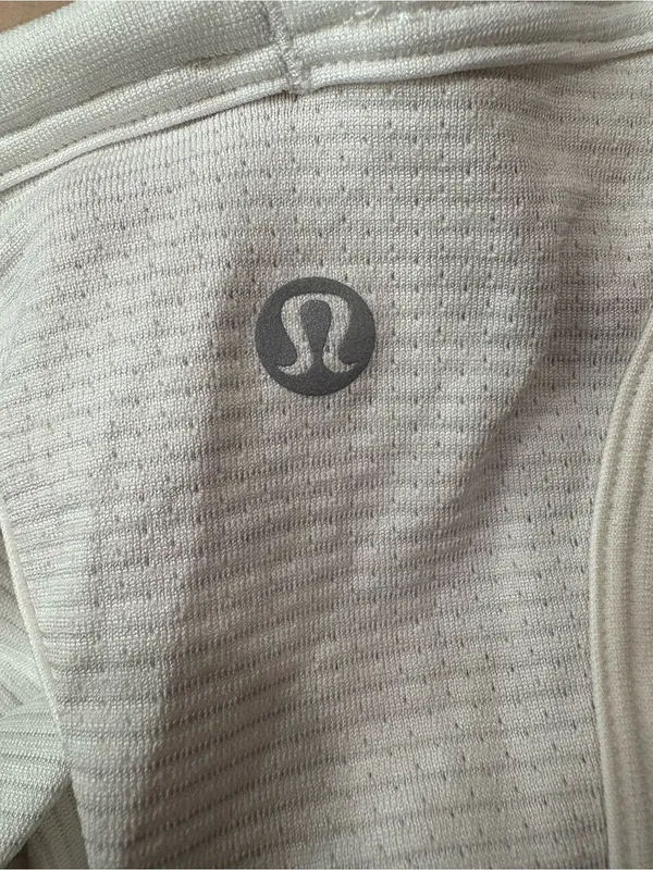 lululemon athletica Women's White Racerback Crop Tank - Image 4