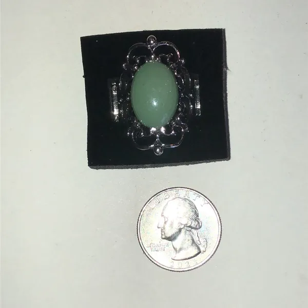 Green Oval Cabochon Silver Tone Filigree Statement Ring - Image 2