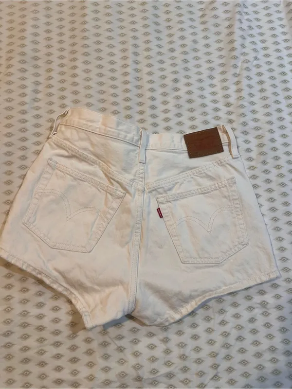 Levi's White Denim High-Rise Shorts - Image 2
