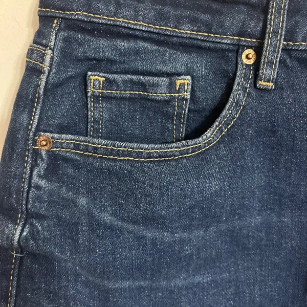 Old Navy High Rise Denim Mini Skirt Tonya Dark‎ Wash Button Fly Raw Hem Size 8 - Image 2