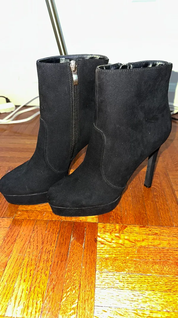 Shoedazzle Boots Heeled - Image 2