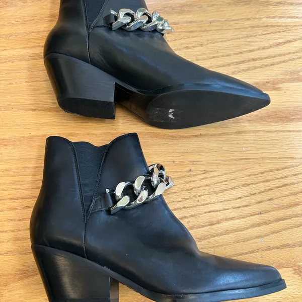 Marc Fisher Henly Black Leather Boots Booties 6M Western Ankle Pointed Toe Chain - Image 6
