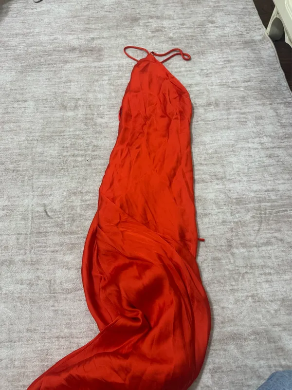 Line & dot kira maxi dress size small - Image 2