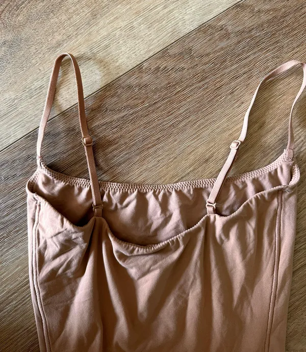 SKIMS Fits Everybody Thong Bodysuit - Image 5