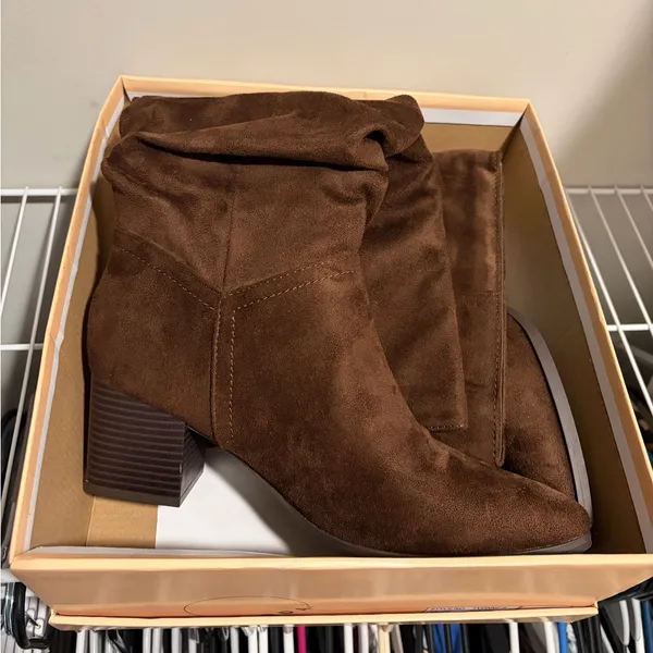 Soda Tall brown suede boots - Image 2