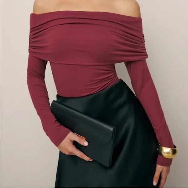 Reformation Wine Red Off the Shoulder LS Scrunched Top Size Small - Image 3