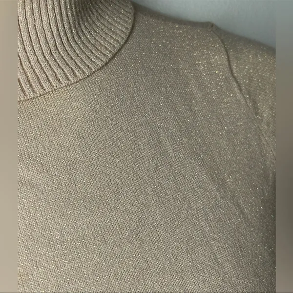 New York & Company Pink Rose Gold Glitter Turtleneck Sweater Small Y2K Fitted - Image 8