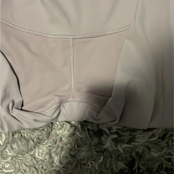 Lululemon Lululemon Wunder Under Crop (High-Rise) *Full-On Luxtreme 21" size 6 - Image 9