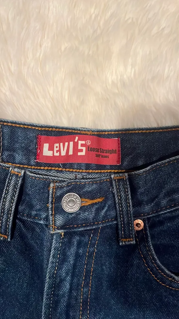Levi's 569 Vintage Shorts - Image 2