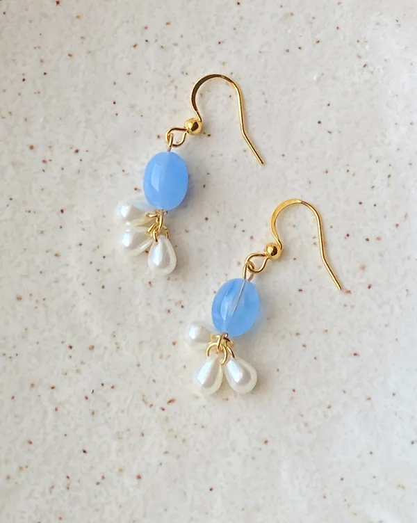 Handmade beautiful German beads & faux pearl dangle earrings🩵 - Image 5