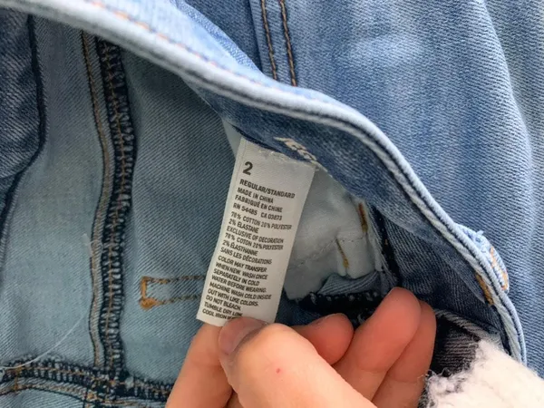 American Eagle Jeans - Image 4
