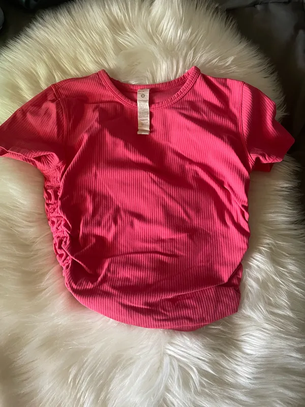 Lululemon All It Takes Short-Sleeve Shirt Nulu Lip Gloss - Image 4