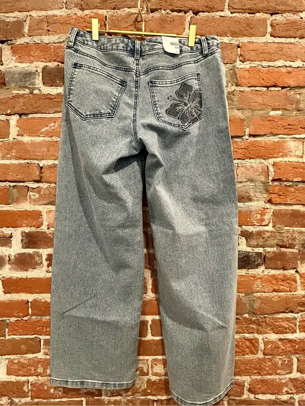 Vanilla Star Baggy Jeans Juniors 9 W29 Light Wash Floral Wide Leg NWT - Image 3