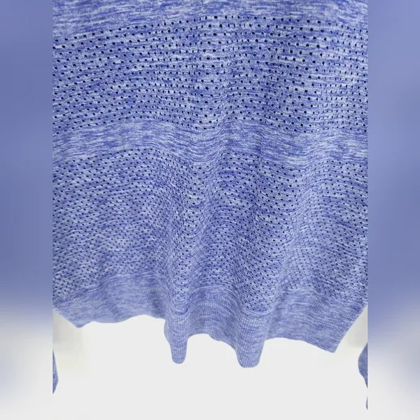 Lululemon Swiftly tech Blue Long Sleeve Size large - Image 2