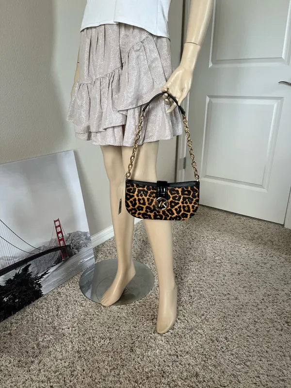 Michael Kors Carmen Small Pouchette - Image 8