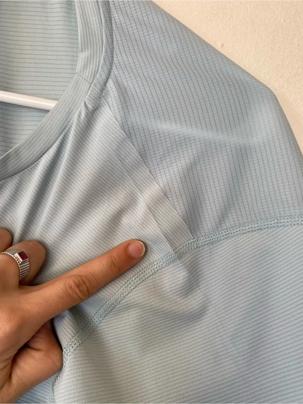 HOKA Women’s Performance Short Sleeve Top T-Shirt Light Blue Sz XL - Image 10