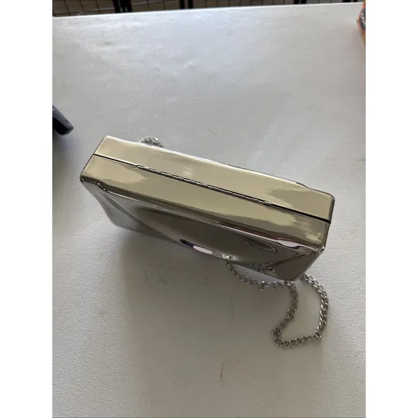 AKIRA Lead The Way Shiny Silver Metal Box Clutch Bag with Chain Strap - Image 8