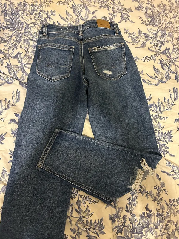 American Eagle Straight Leg Mom Jeans - Image 2