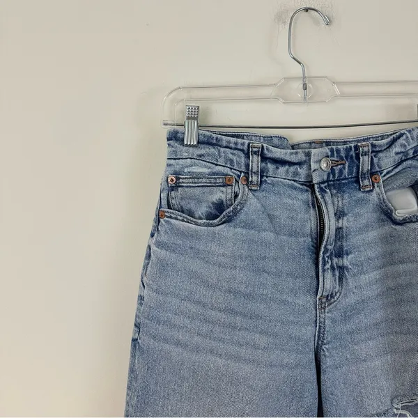 American Eagle Curvy 90's Straight Distressed Light Blue Jeans Size 6 - Image 2