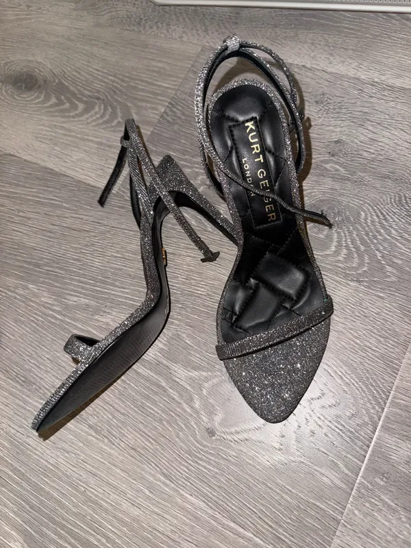 Kurt Geiger London Black Heals - Image 3